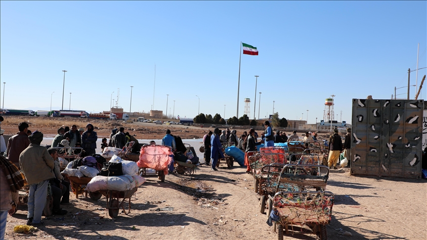  چرایی رفتار ناشایست با مهاجران افغان در ایران