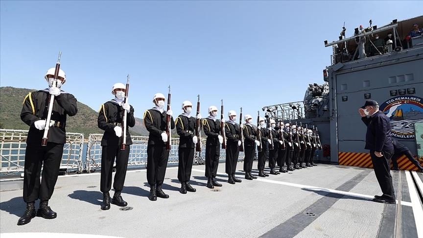  بازدید وزیر دفاع ترکیه از روند فعالیت‌های رزمایش «میهن آبی»