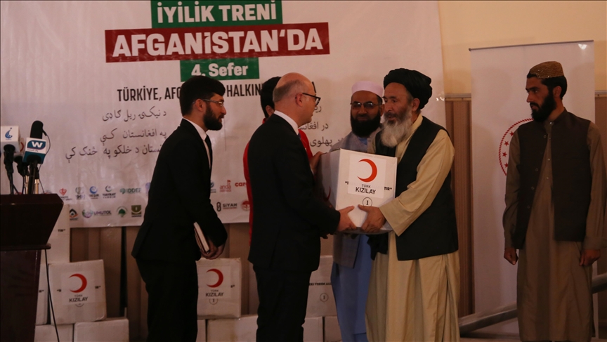 کمک هلال احمر ترکیه به پرورشگاهی در افغانستان 
