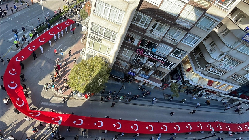  دیدار چاووش‌اوغلو با کمیسر اتحادیه اروپا و همتای پاکستانی خود