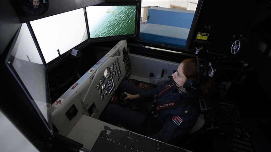  خلبانان جنگنده در ترکیه پیش از پرواز آموزش‌های سلامتی می‌بینند