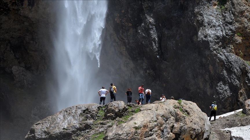  آبشار کرک‌مردیون، مقصد مهم گردشگری استان تونجلی ترکیه