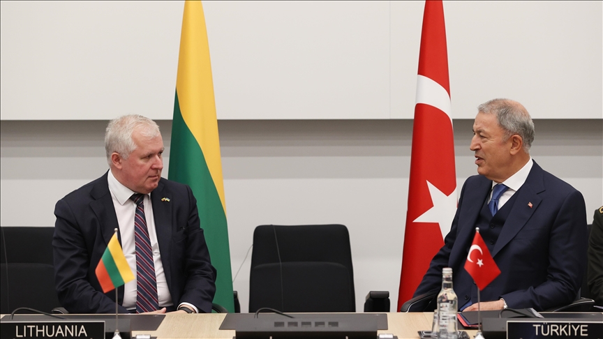  دیدار آکار با وزیران دفاع لتونی، لیتوانی و آلبانی