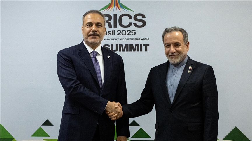  دیدار فیدان و عراقچی در نشست بریکس درباره پسا آتش‌بس ایران و اسرائیل