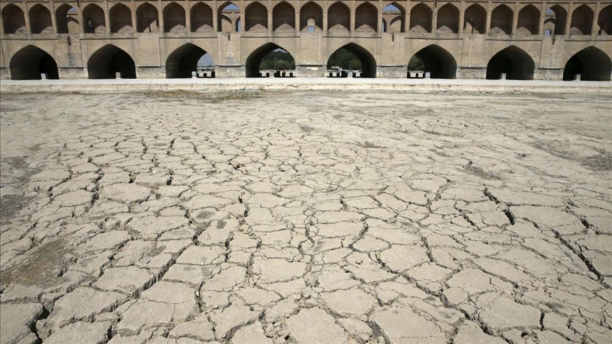  ابقای سه تن از اعضای شورای نگهبان توسط رهبر ایران