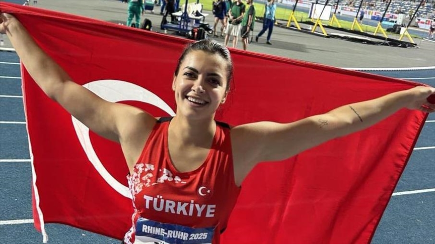  اسرا تُرکمن، ملی‌پوش ترکیه در مسابقات یونیورسیاد مدال طلا گرفت