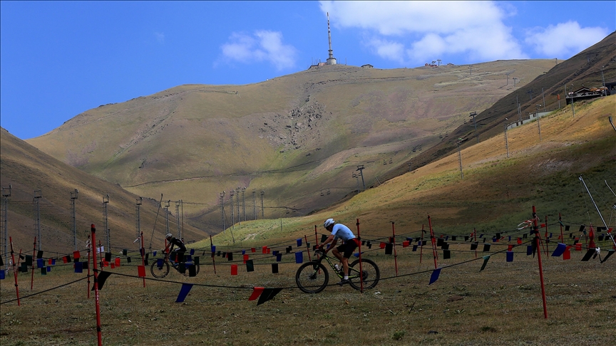  دوچرخه‌سواری کوهستان در پالاندوکن