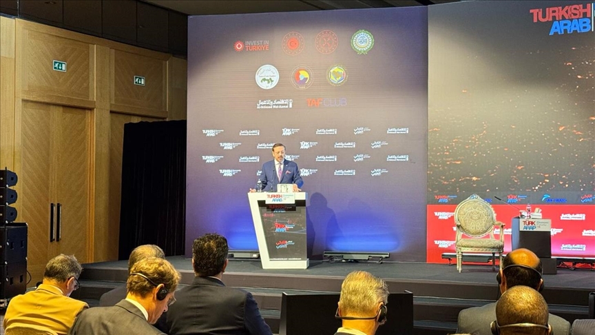  حصارجیکلی‌اوغلو: راه رسیدن به رفاه بیشتر در ترکیه و جهان عرب اتحاد است