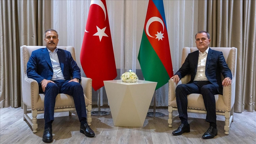  وزیر امور خارجه ترکیه با همتای آذربایجانی خود در شهر قبله دیدار کرد