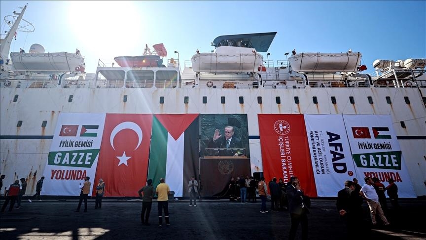  بارگیری کشتی حامل کمک‌های بشردوستانه از ترکیه به غزه