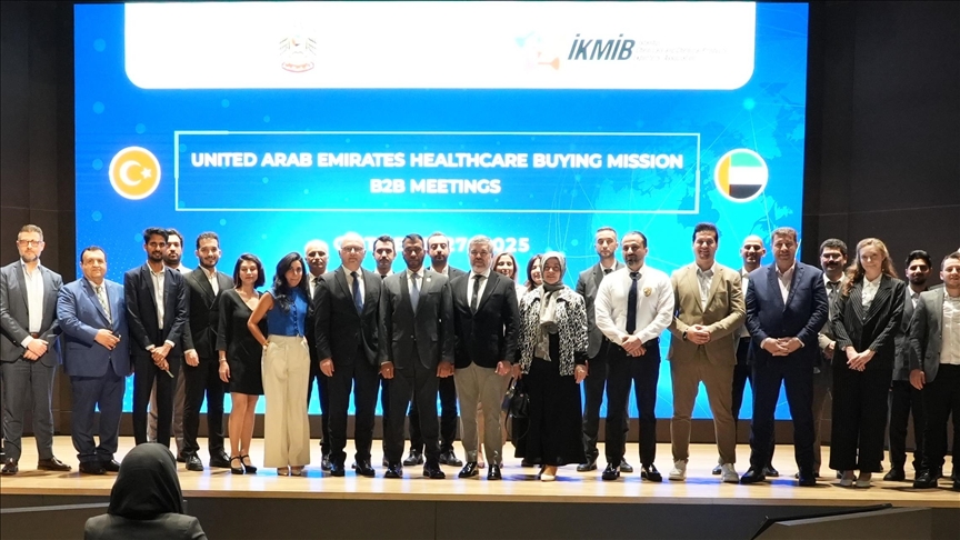 نمایندگان بخش بهداشت و درمان ترکیه و امارات در استانبول دیدار کردند