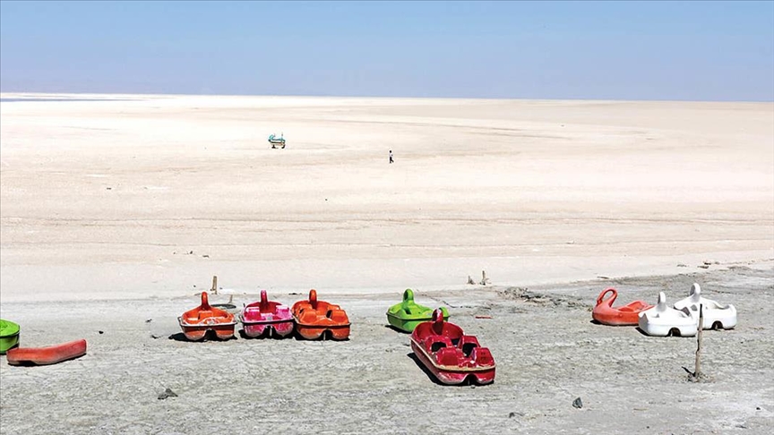 بحران خشک شدن تالاب‌ها در ایران؛ از تشدید طوفان‌های گرد و غبار تا مهاجرت