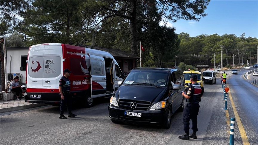 مقابله پلیس ترکیه با مهاجرت غیرقانونی؛ در استان موغلا 506 قاچاقچی انسان دستگیر شدند