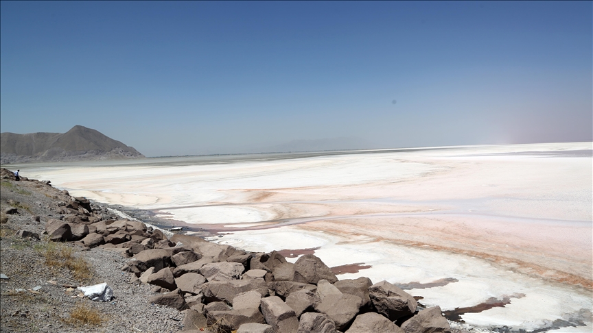 عیسی‌پور: دریاچه ارومیه بدون اصلاح مدیریت آب به‌زودی از نقشه ایران محو خواهد شد