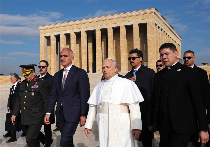  پاپ لئو چهاردهم از  آرامگاه آتاترک بازدید کرد