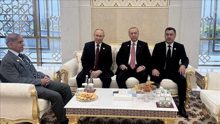  گفت‌وگوی رئیس‌جمهور اردوغان با پوتین، پزشکیان، بردی محمداف و شریف در عشق آباد