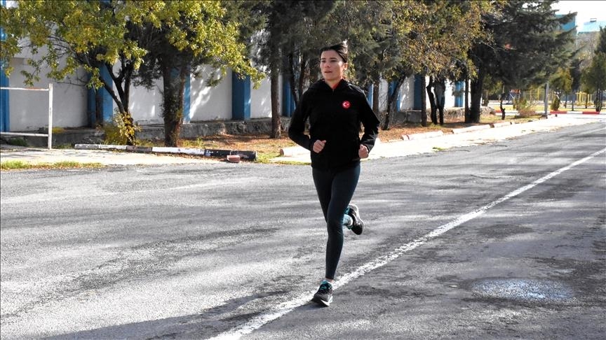  اینجی کالکان، قهرمان دو و میدانی ترکیه به سوی قهرمانی اروپا 2026 می‌دود