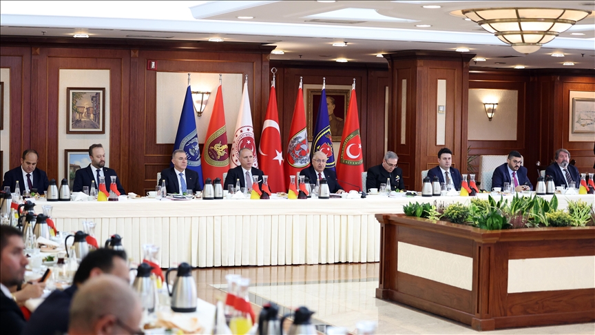  وزیر دفاع ملی ترکیه: تهران را در جریان تحرکات تروریستی قرار دادیم، ایران چهره واقعی پژاک را شناخت