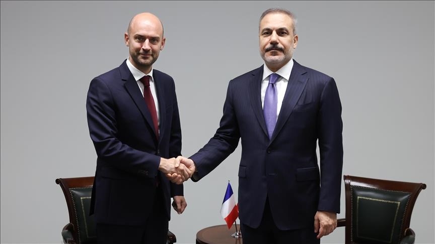 وزرای خارجه ترکیه و فرانسه فردا در آنکارا دیدار می کنند