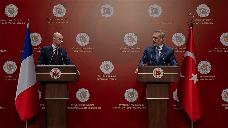  هاکان فیدان پس از دیدار با بارو: تحولات ایران، سوریه و جنگ روسیه–اوکراین را بررسی کردیم