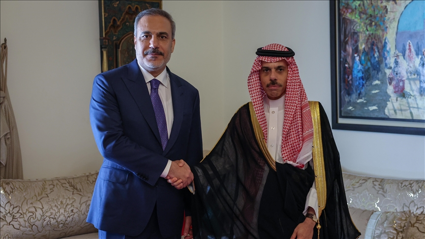 گفت‌وگوی تلفنی روسای ستاد کل ارتش‌های ترکیه و سوریه