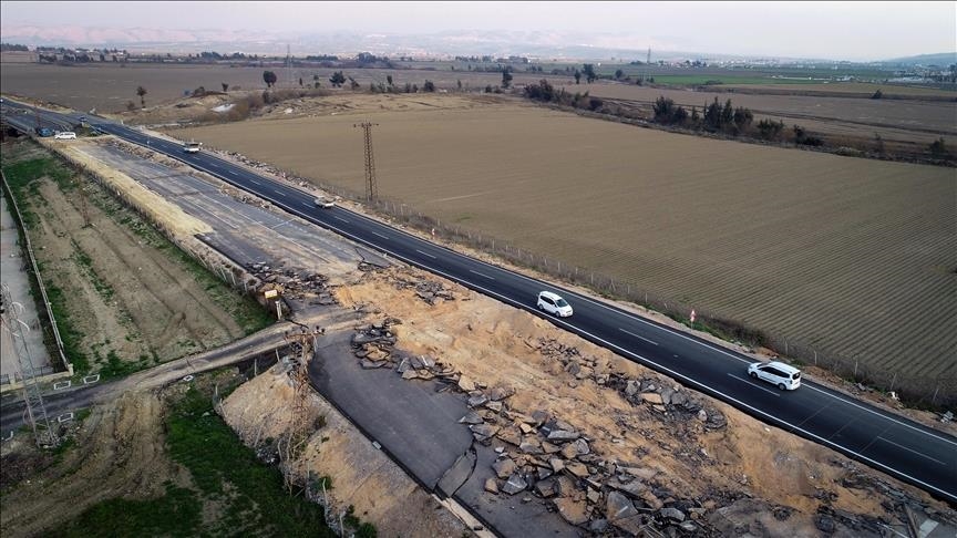 سومین سالگرد زلزله‌های 6 فوریه؛ تداوم بی‌وقفه سرمایه‌گذاری‌های حمل‌ونقل در مناطق زلزله‌زده