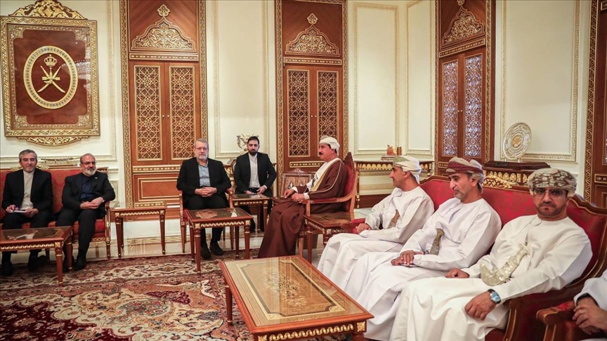 لاریجانی وارد مسقط شد