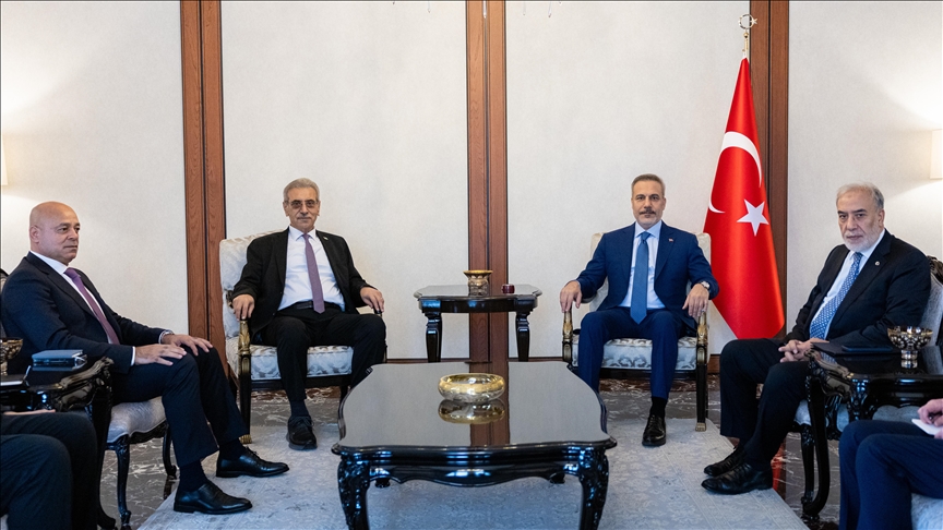  دیدار وزیر خارجه ترکیه با رئیس کمیته ملی اداره غزه