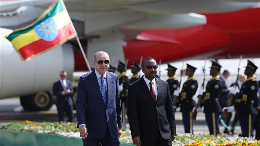 استقبال رسمی نخست‌وزیر اتیوپی از رئیس‌جمهور اردوغان در آدیس آبابا