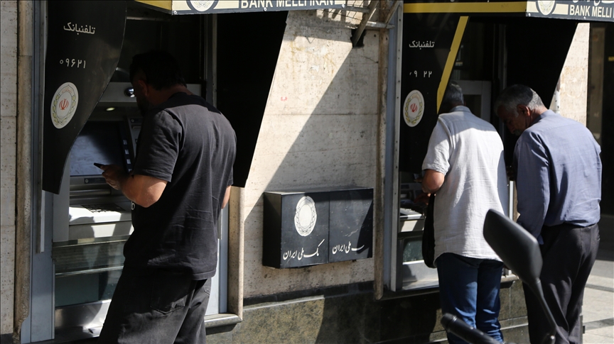  رسانه‌های ایران: توزیع اسکناس یک میلیون تومانی در سراسر کشور آغاز شد