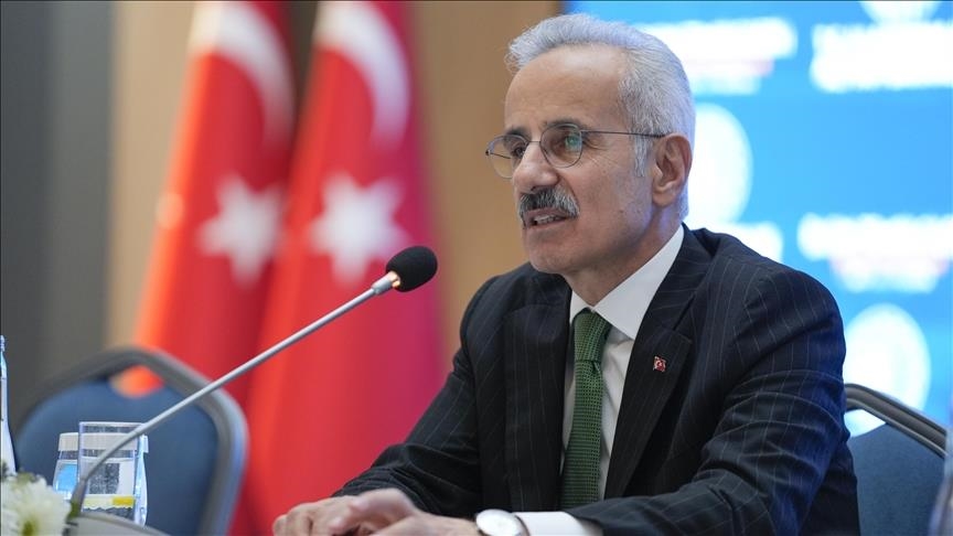  وزیر حمل‌ونقل ترکیه: نخستین کشتی ترکیه‌ای از تنگه هرمز عبور کرد