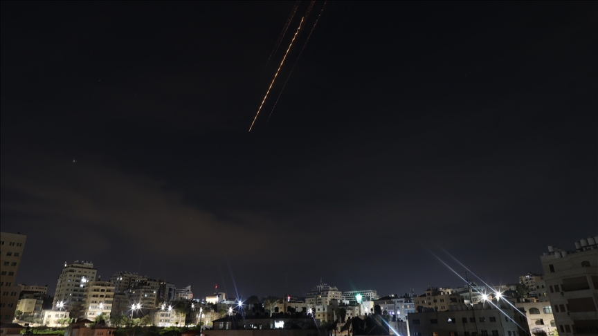 حملات موشکی جدید ایران به اسرائیل؛ فرود ترکش‌هایی در اشکلون 