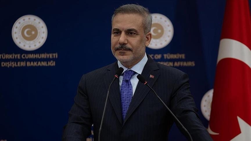 هاکان فیدان درباره توقف جنگ در منطقه با وزرای خارجه مصر و نروژ رایزنی کرد