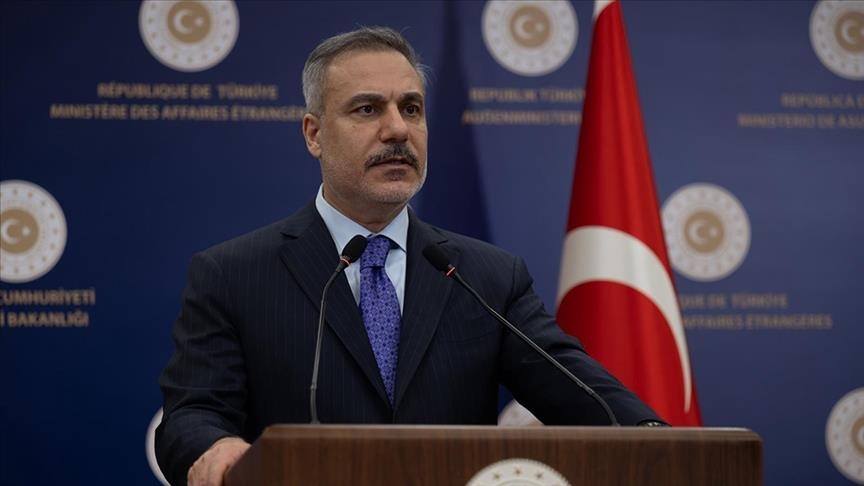  رایزنی گسترده وزیر خارجه ترکیه برای پایان دادن به جنگ آمریکا و اسرائیل علیه ایران 