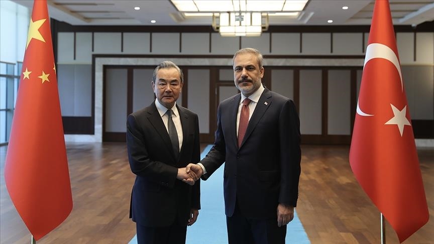  گفت‌وگوی تلفنی فیدان با همتای چینی خود در مورد تحولات منطقه‌ای 