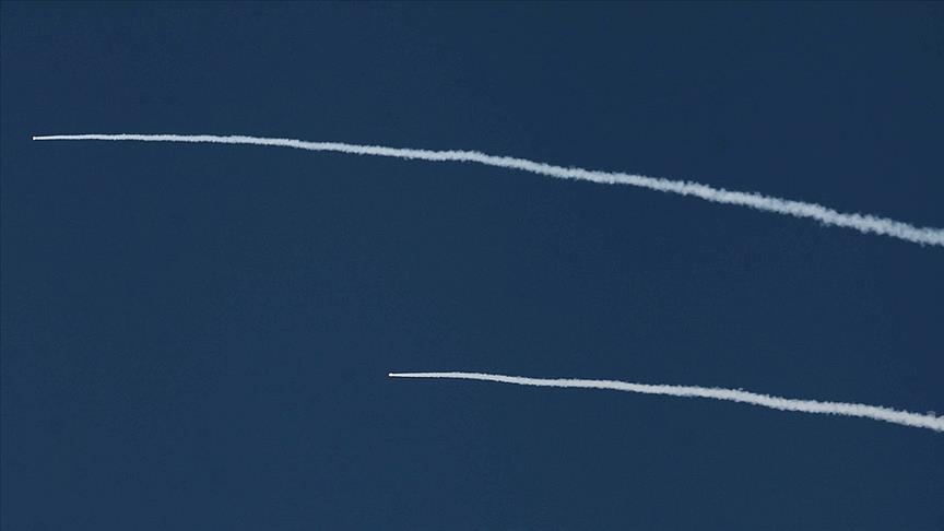 اصابت قطعات پرتابه شلیک شده از ایران به یک ساختمان در دبی