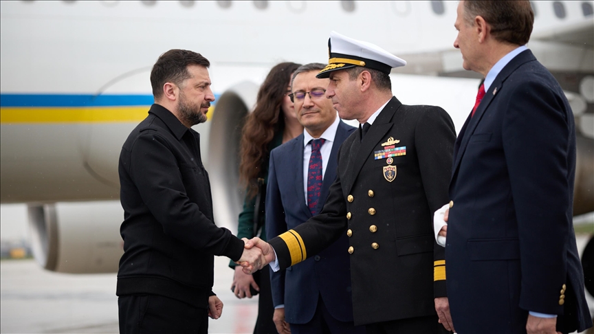  زلنسکی برای انجام "گفت‌وگوهای جامع" وارد استانبول شد